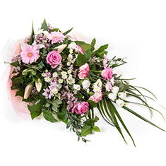 Pink &amp; White Traditional Bouquet